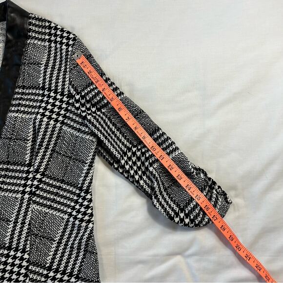 Charlotte Russe Women's Large Plaid Black Leather Collar Open Cardigan - Picture 3 of 7